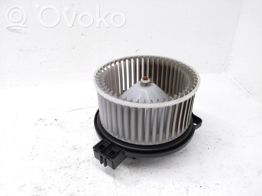 Mazda 3 III Mazā radiatora ventilators 