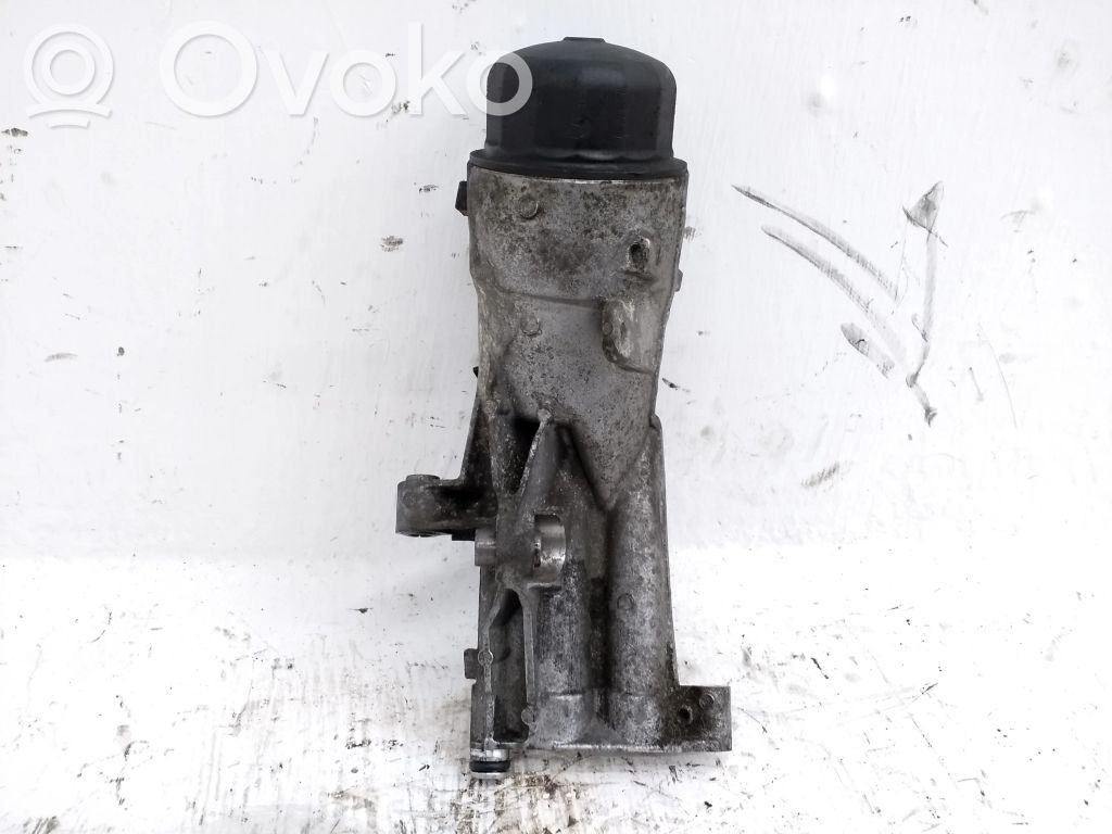 Öljynsuodattimen kannake   G4D36714C77A