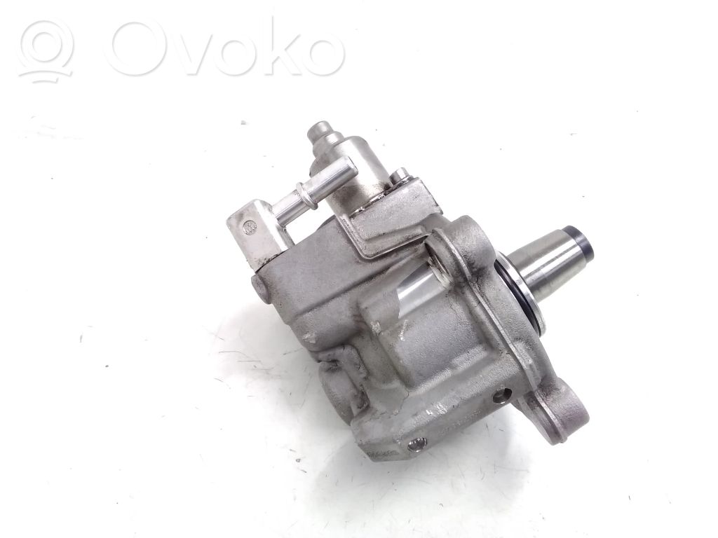BMW 2 F22 F23 Fuel injection high pressure pump 