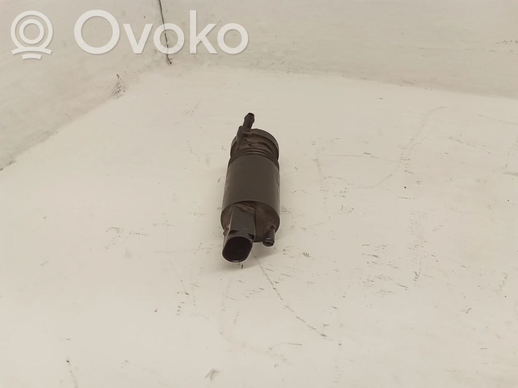 Mercedes-Benz Vito Viano W447 Windscreen/windshield washer pump 