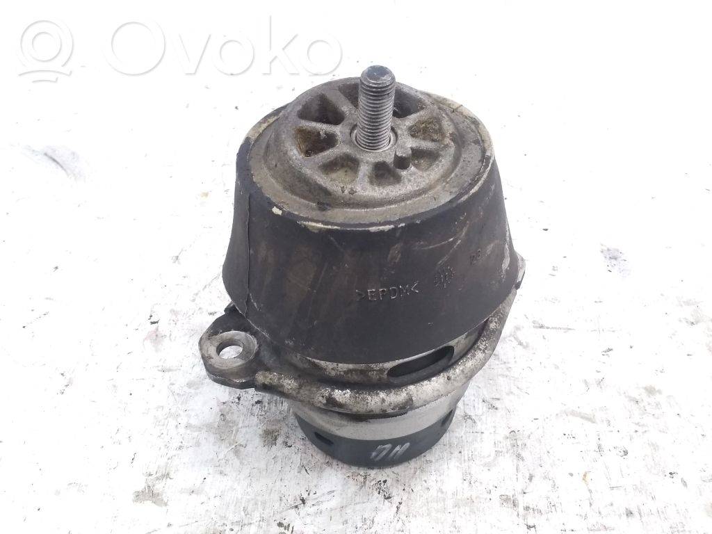 Audi Q7 4L Supporto di montaggio del motore 
