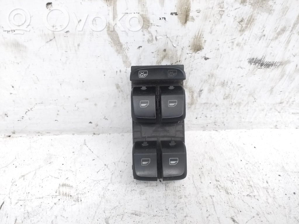 Comutator comandă geamuri electrice   8K0959851D