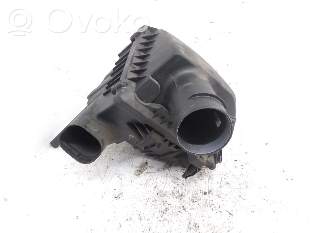 Renault Trafic III (X82) Air filter box 
