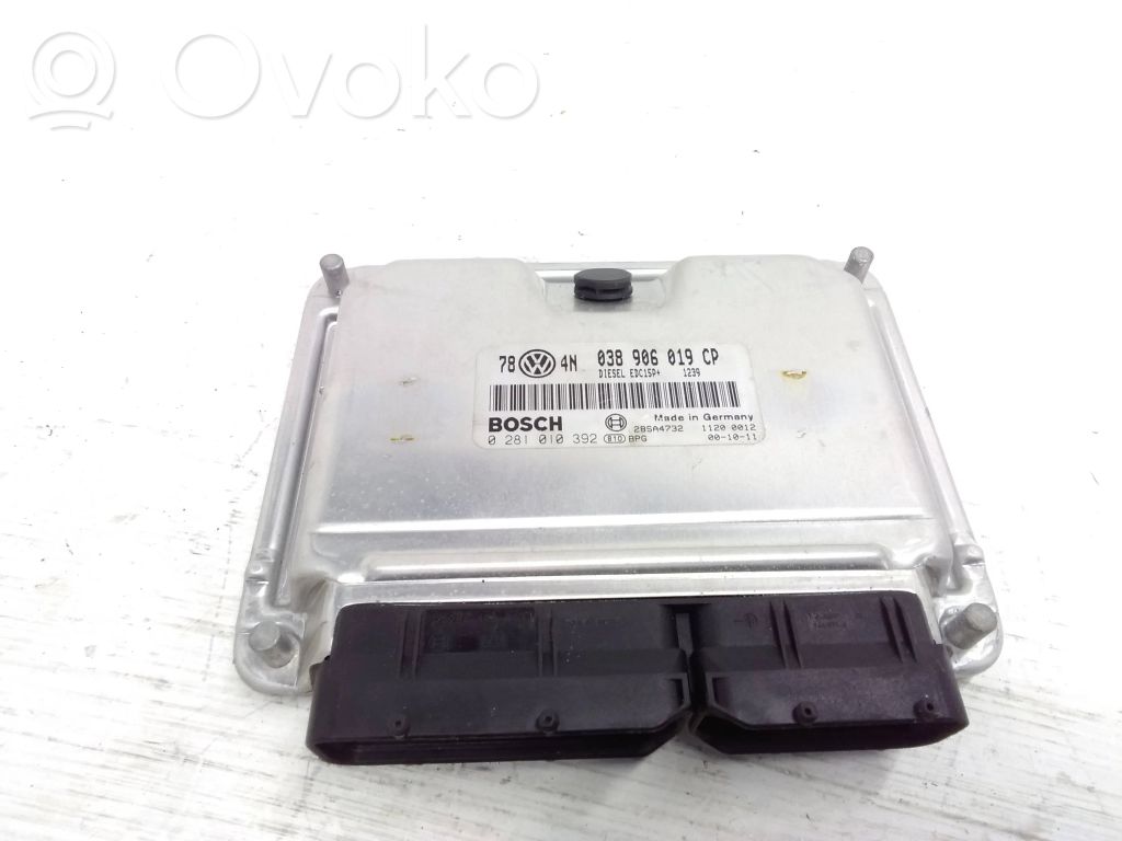 Volkswagen PASSAT B5.5 Engine control unit/module 