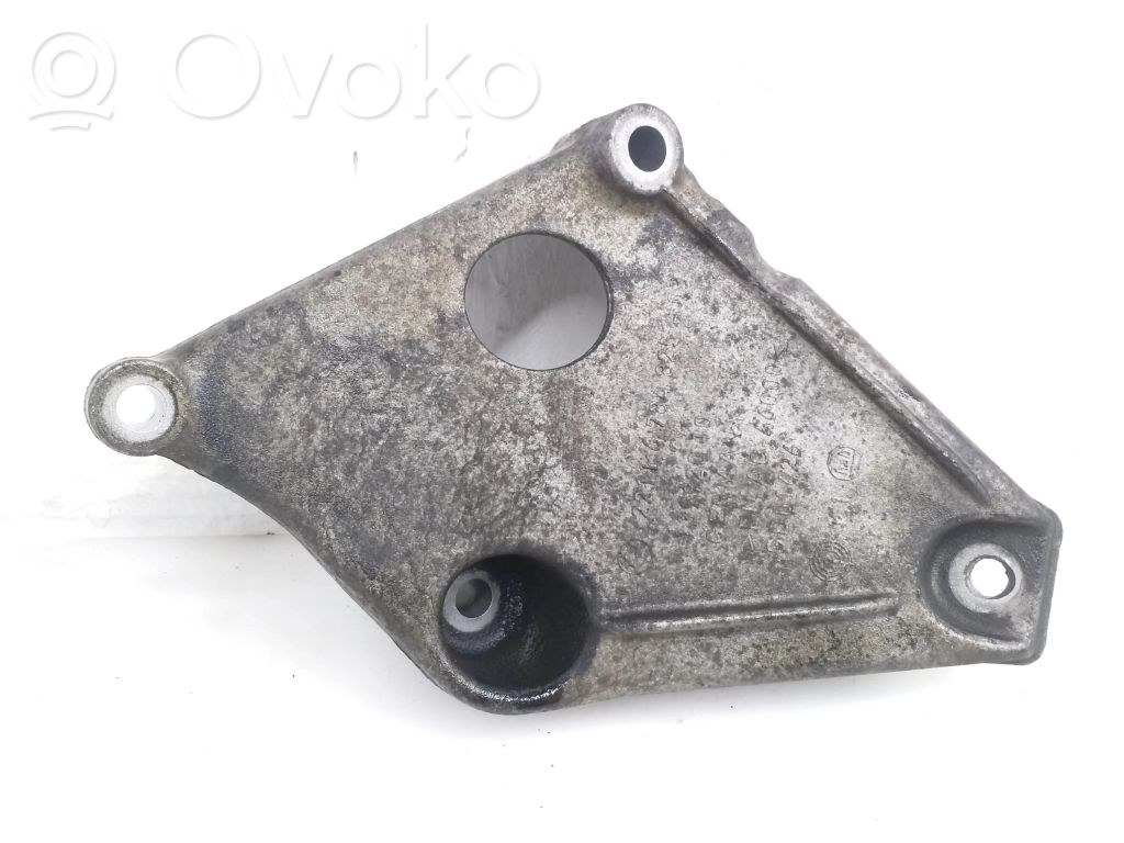BMW X3 F25 Engine mounting bracket 