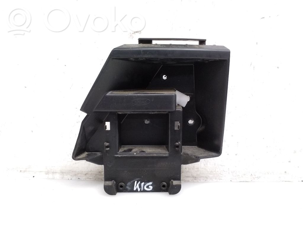 Ford Focus Rear bumper mounting bracket 