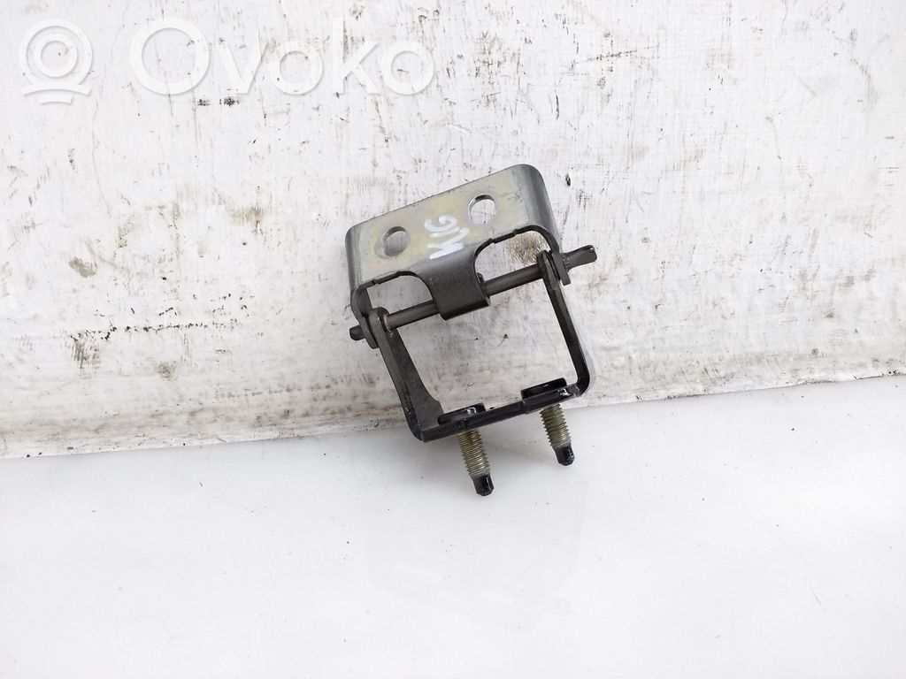 Ford Focus Tailgate/trunk/boot hinge 