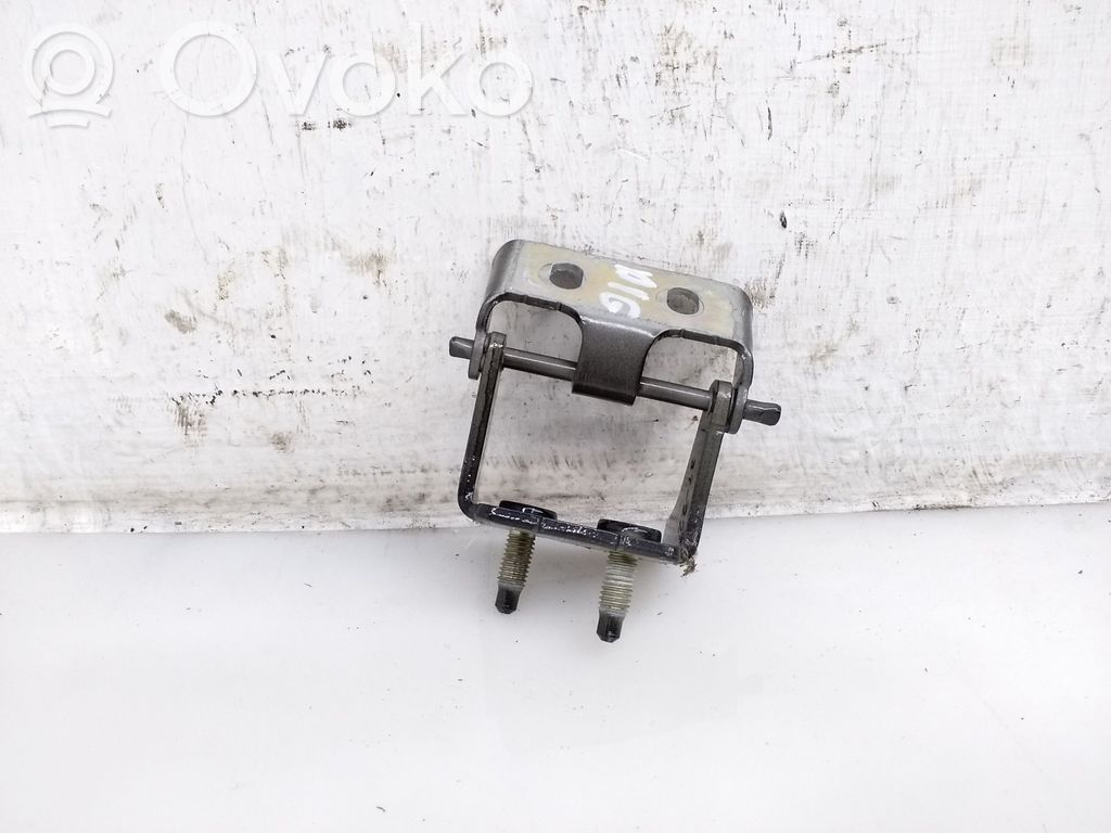 Ford Focus Tailgate/trunk/boot hinge 