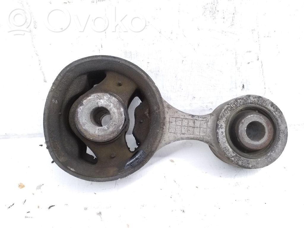 Honda CR-V Engine mount bracket 