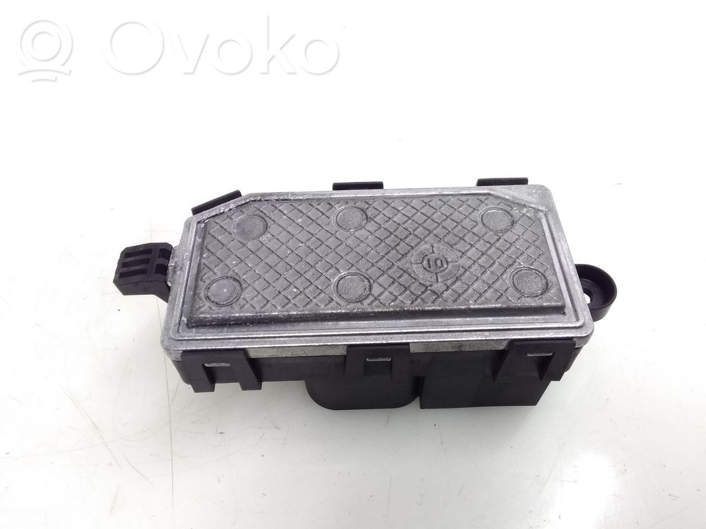 Ford Kuga II Rezystor / Opornik dmuchawy nawiewu 
