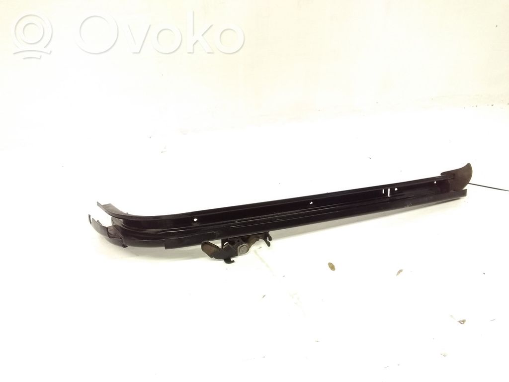 Ford Grand C-MAX Liukuoven keskikisko 