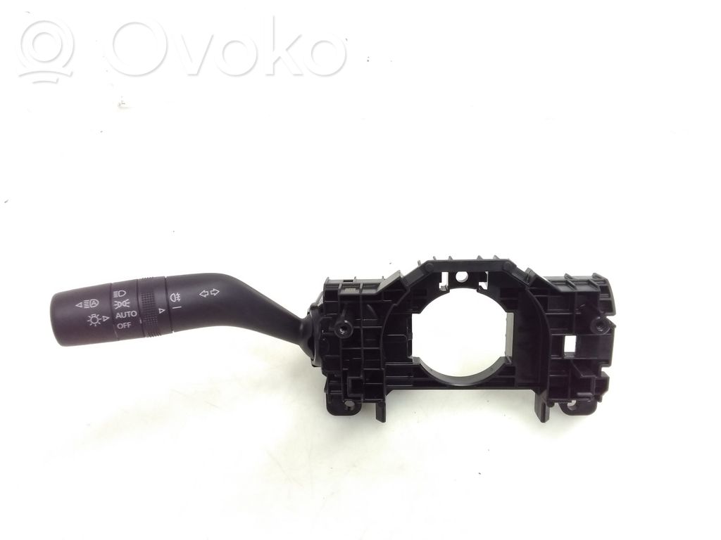 Mazda CX-30 Indicator stalk 