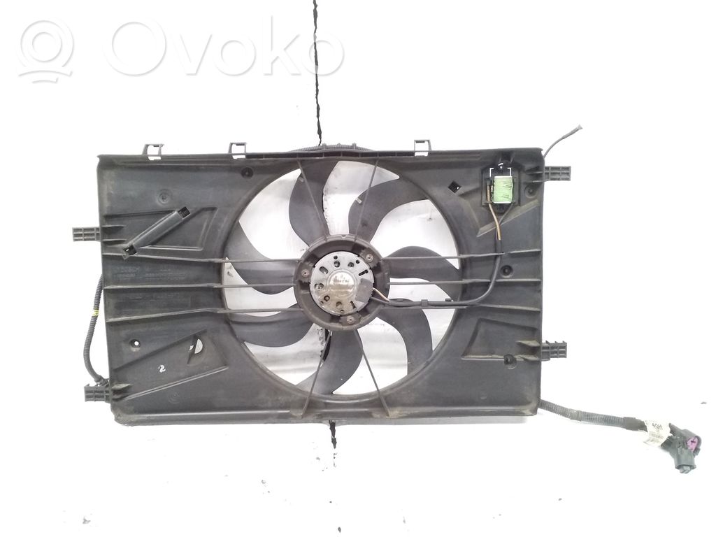 Opel Zafira C Elektryczny wentylator chłodnicy 