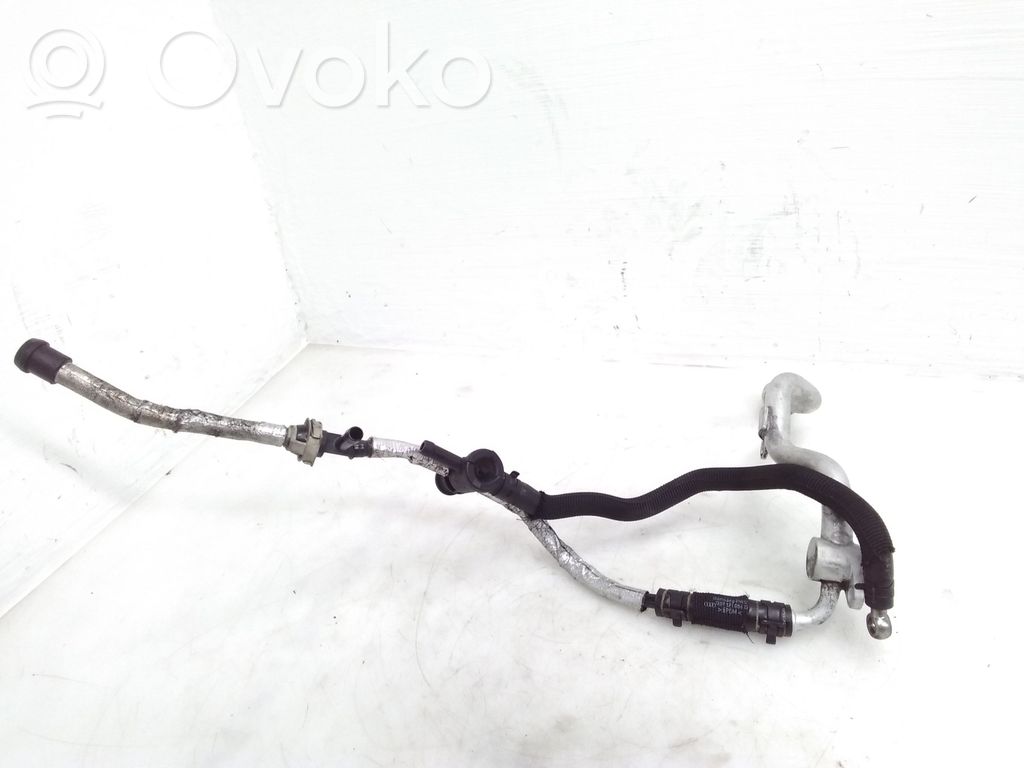 Porsche Cayenne (92A) Engine coolant pipe/hose 