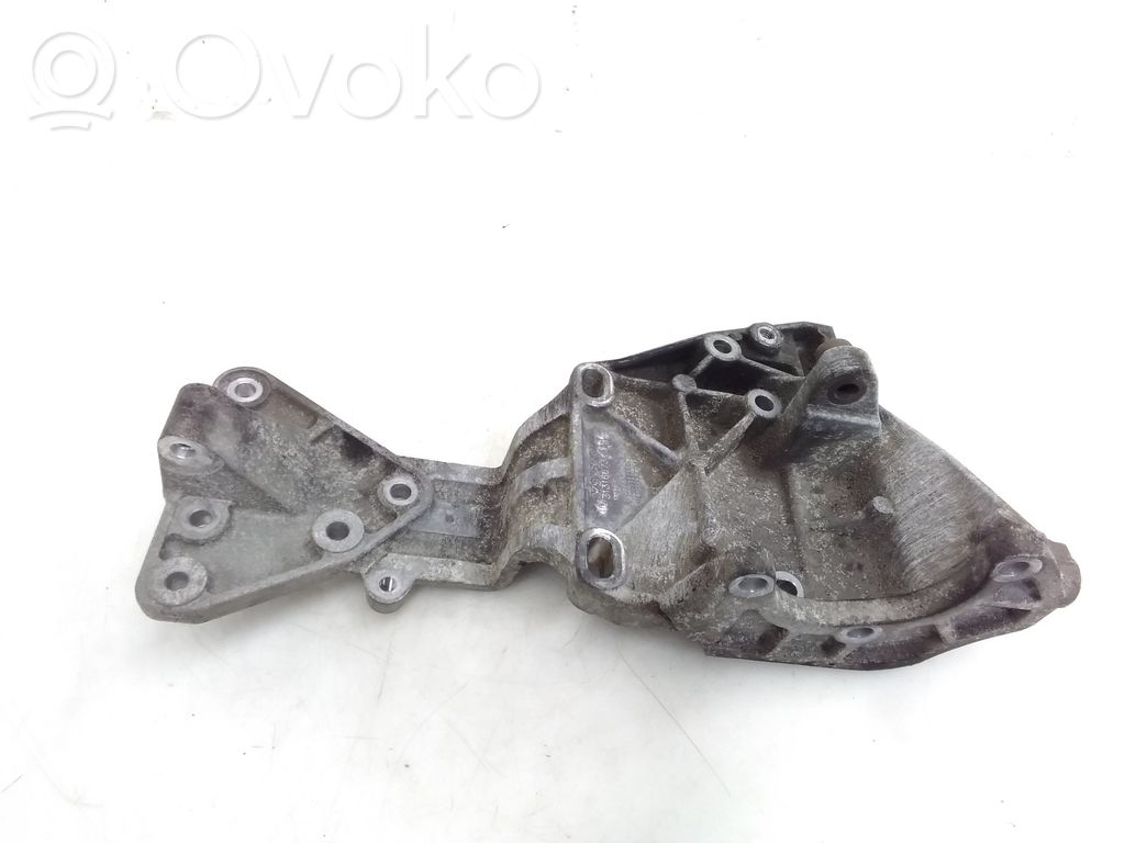 Volvo XC60 Generator/alternator bracket 