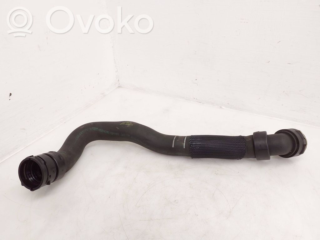 Volvo XC60 Conductă/furtun lichid de răcire motor 