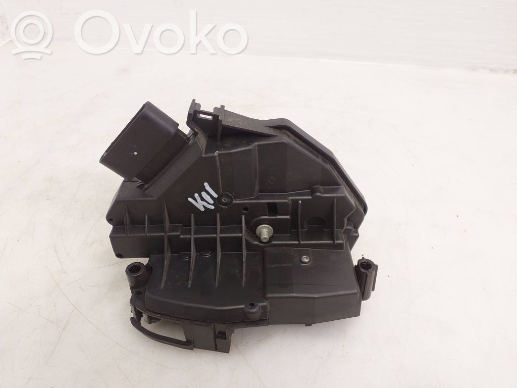 Ford Kuga II Priekšpusē slēdzene 