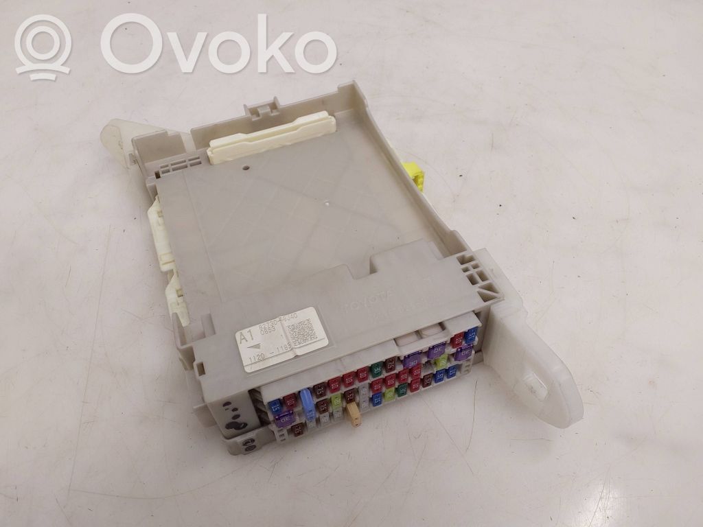Lexus RX III Module de fusibles 