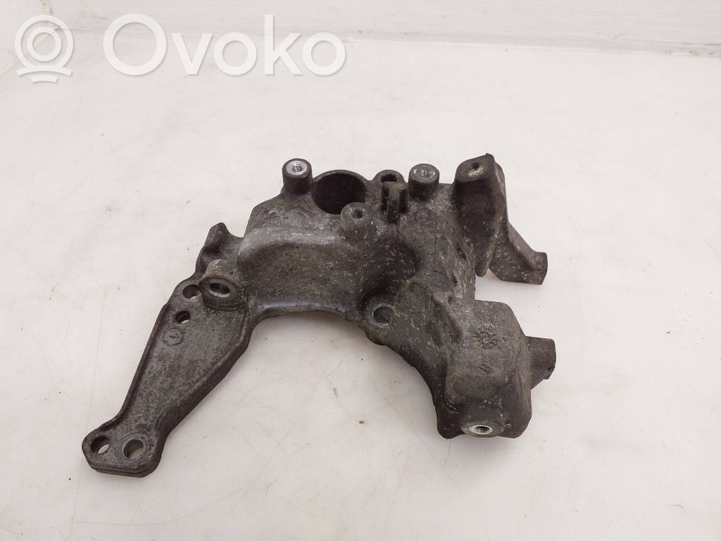 Citroen Berlingo Generator/alternator bracket 