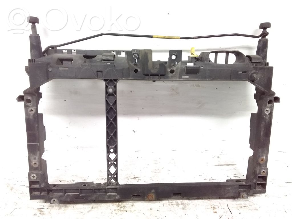 Ford Turneo Courier Radiatorių panelė 