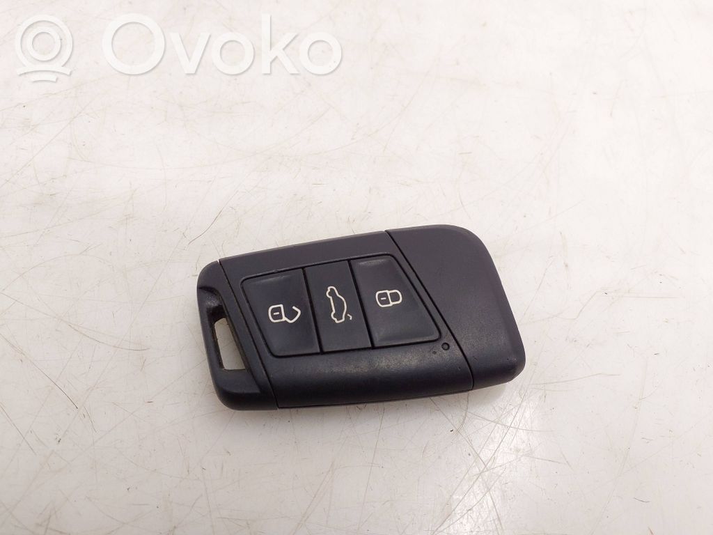 Volkswagen PASSAT B8 Chiave/comando di accensione 