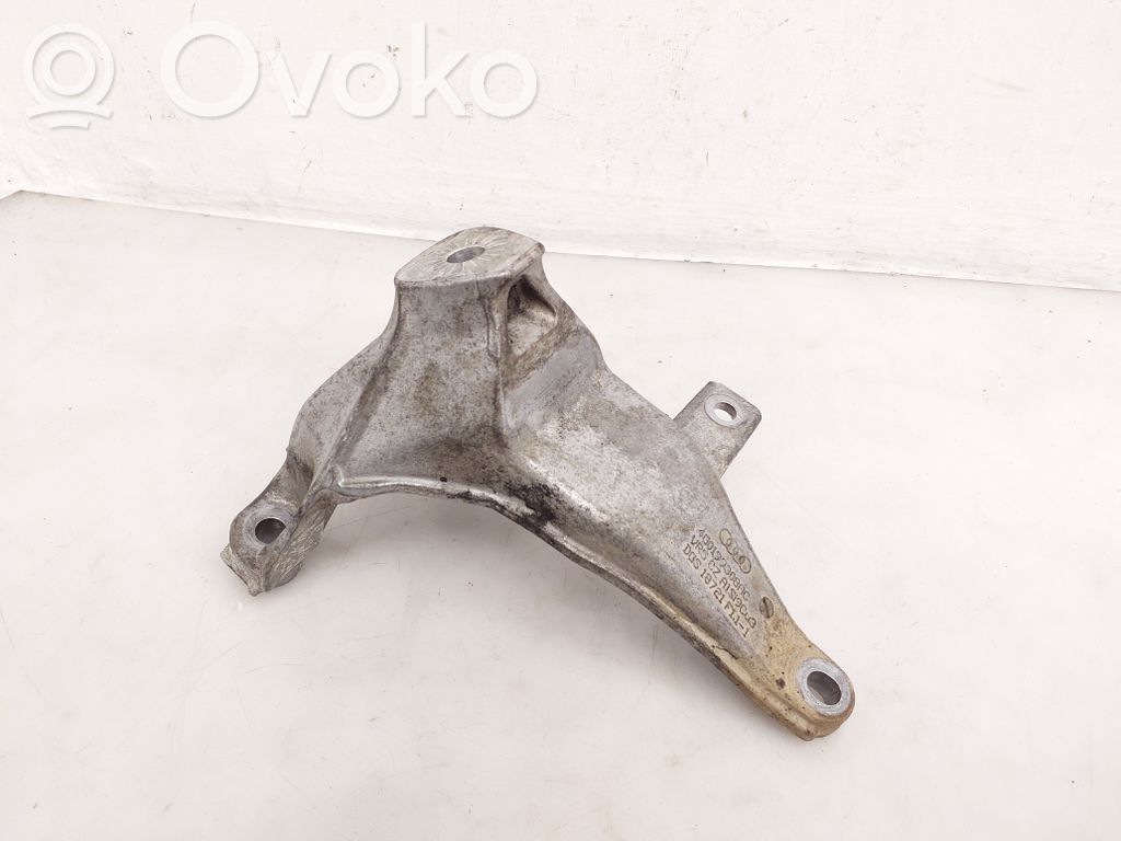Audi A6 Allroad C7 Engine mounting bracket 
