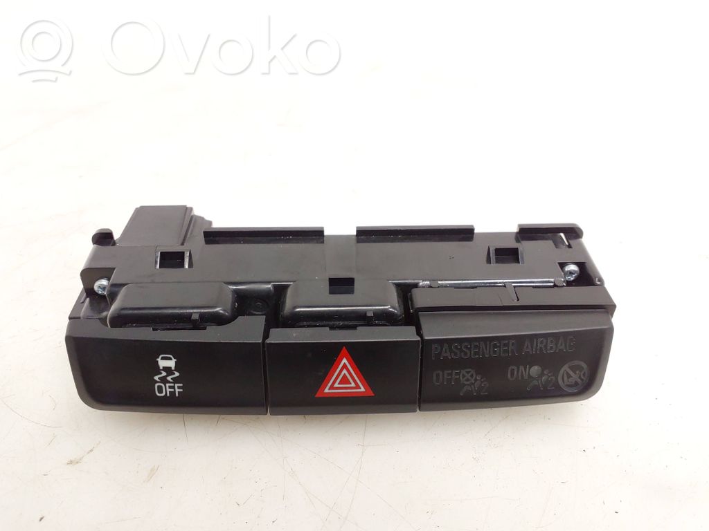 Opel Mokka Hazard light switch 