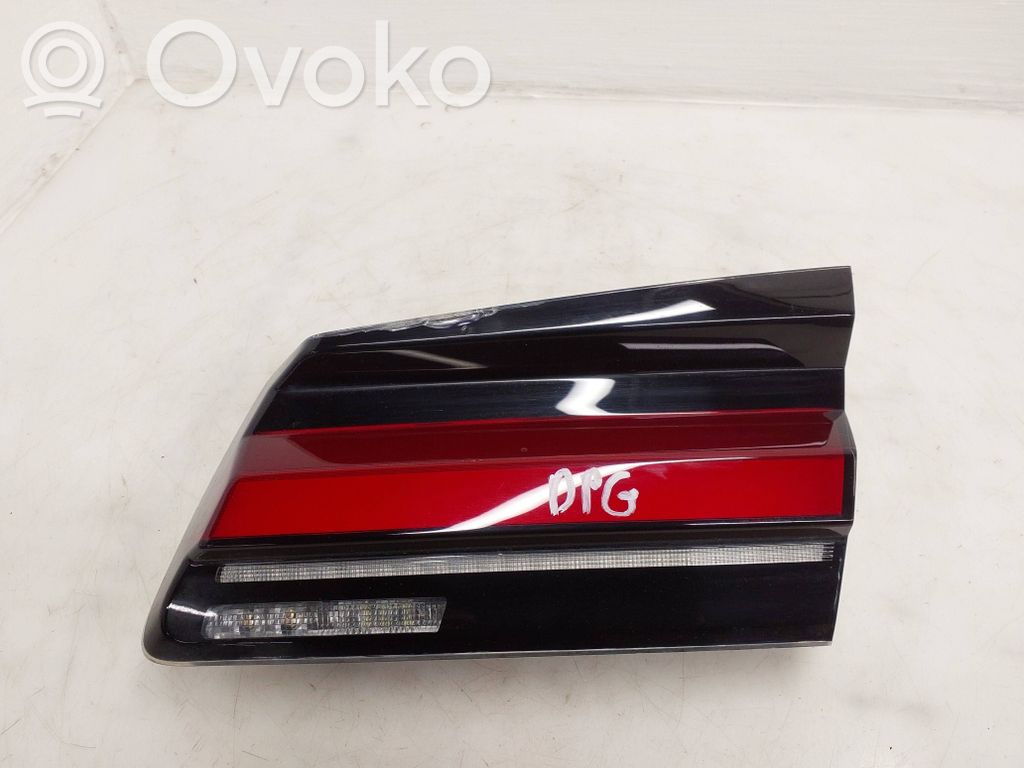 Lampy tylnej klapy bagażnika   5A38AF4,63215A38AF403