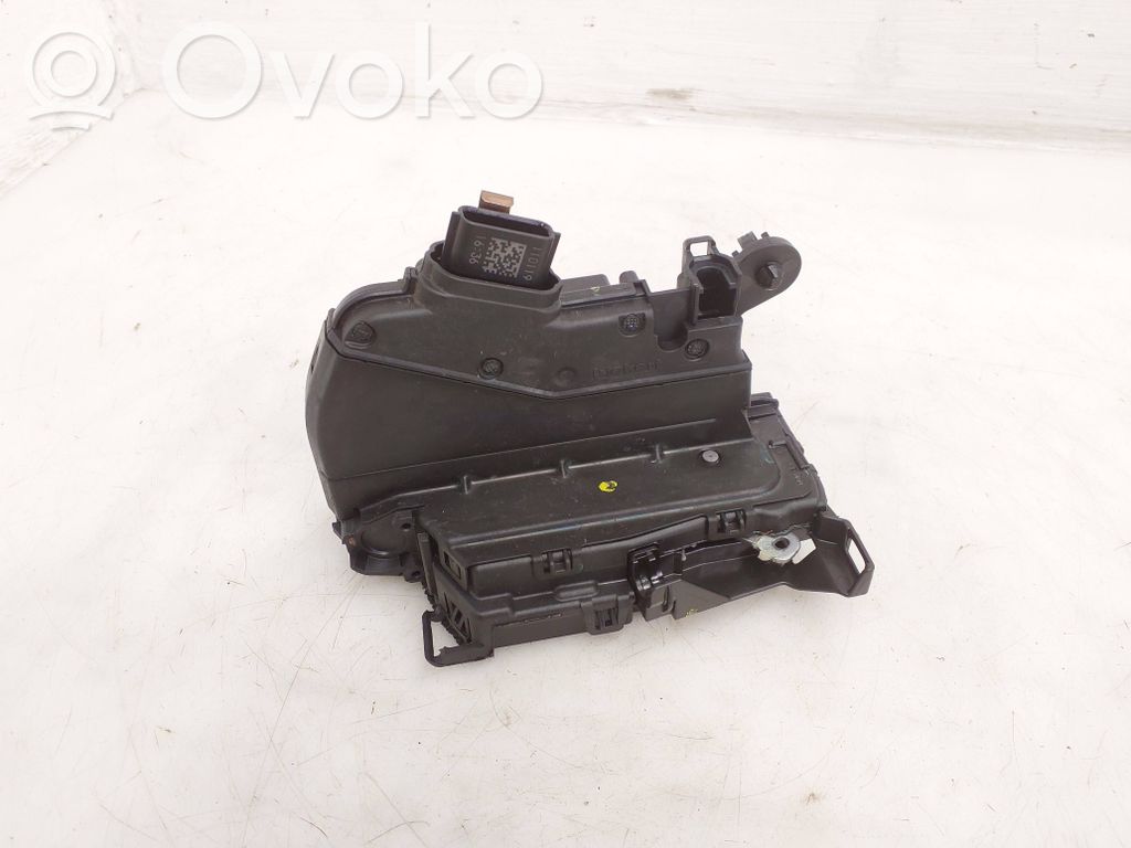 Renault Captur Takaoven lukko 