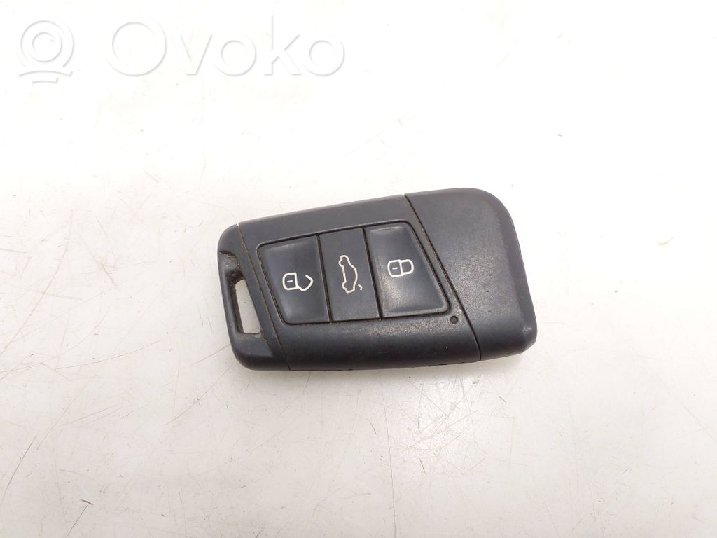 Volkswagen PASSAT B8 Virta-avain/kortti 