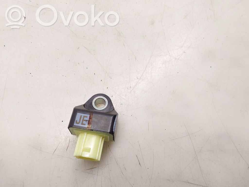 Toyota Hilux VIII Czujnik uderzenia Airbag 