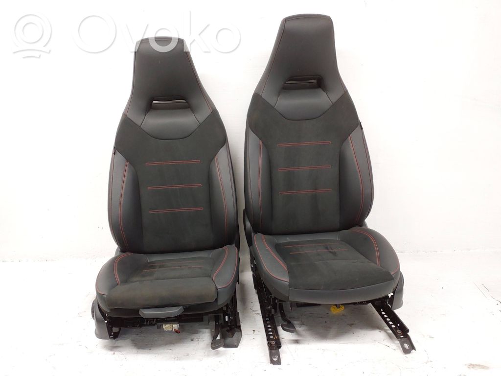 Mercedes-Benz CLA C118 X118 Set de interior 