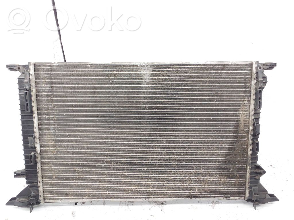 Audi A4 Allroad B8 Aušinimo skysčio radiatorius 