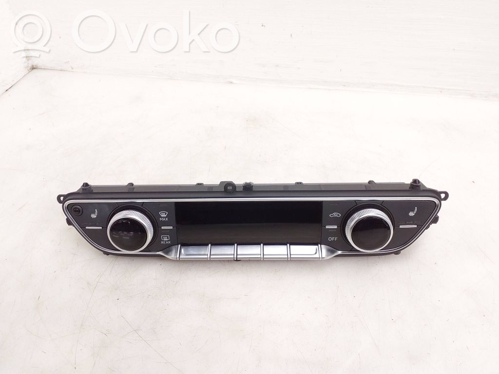 Climate control unit   8W0820043BJ