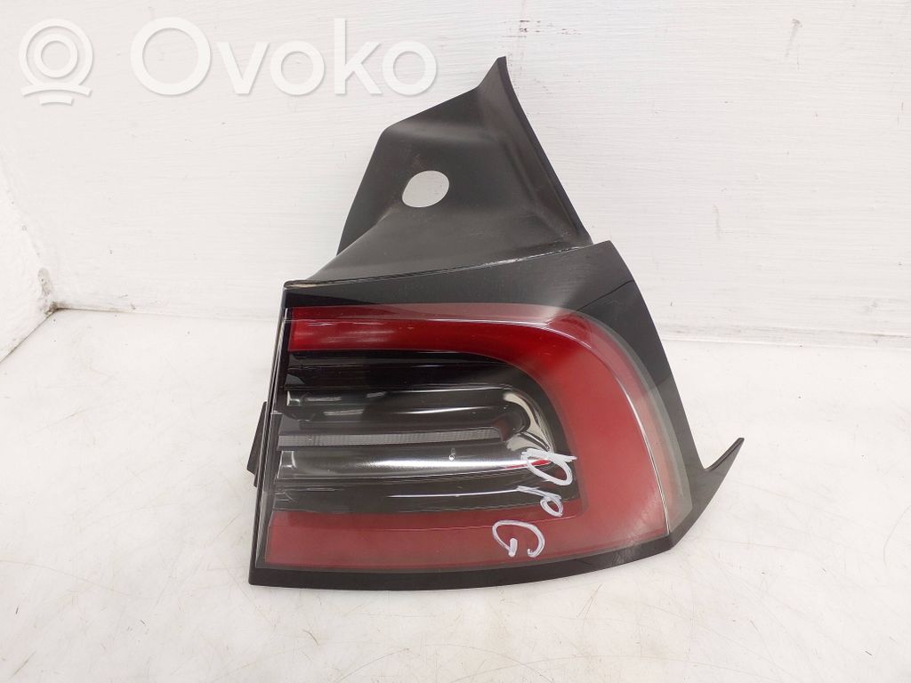 Tesla Model Y Takavalot 
