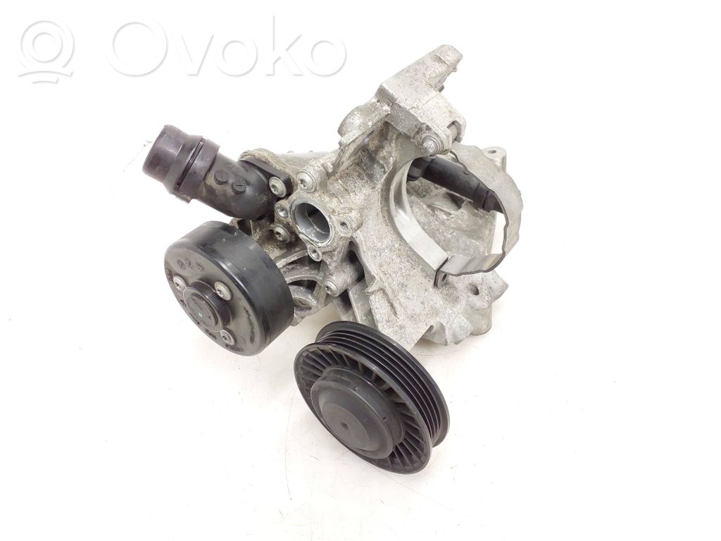 BMW 3 G20 G21 Pompe de circulation d'eau 