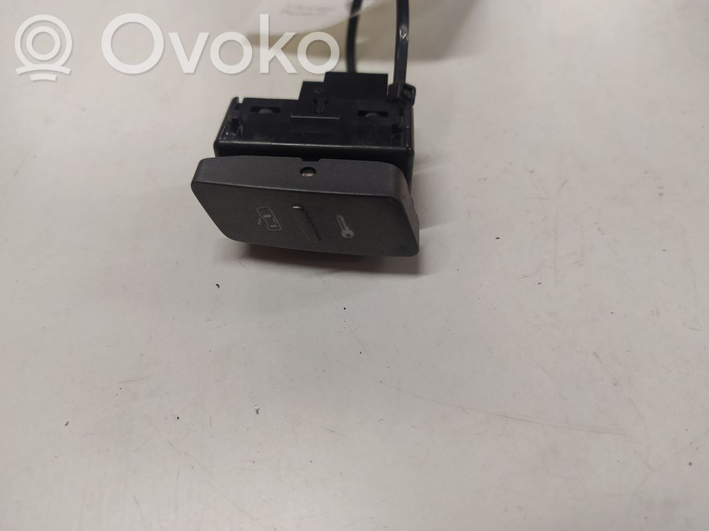 Volkswagen Phaeton Central locking switch button 