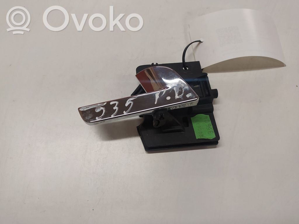 Volkswagen Phaeton Front door interior handle 