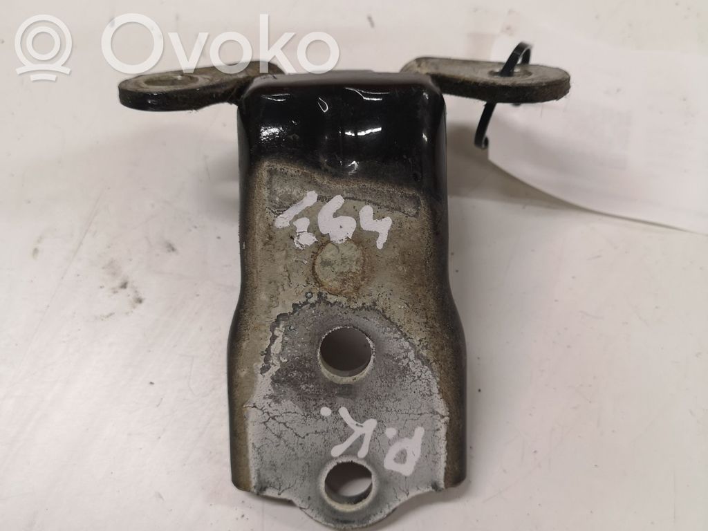 Opel Antara Front door upper hinge 