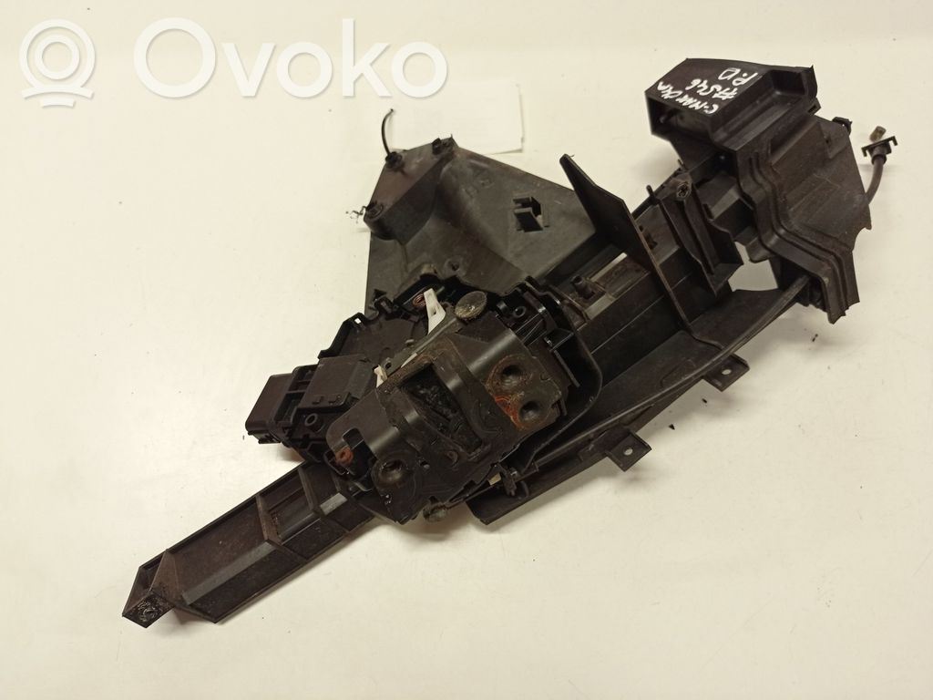 Ford Focus C-MAX Front door lock 
