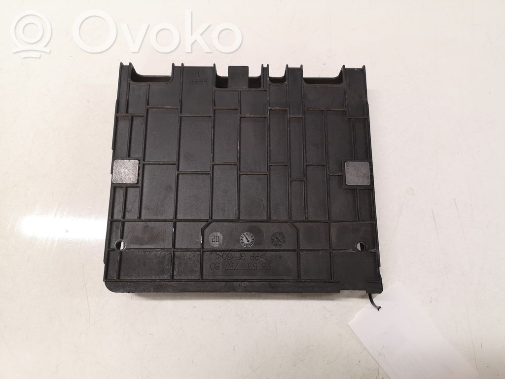 Citroen C3 Kita variklio skyriaus detalė 
