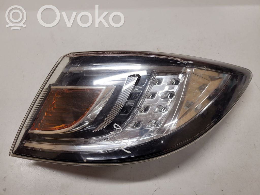 Mazda 6 Aizmugurējais lukturis virsbūvē 