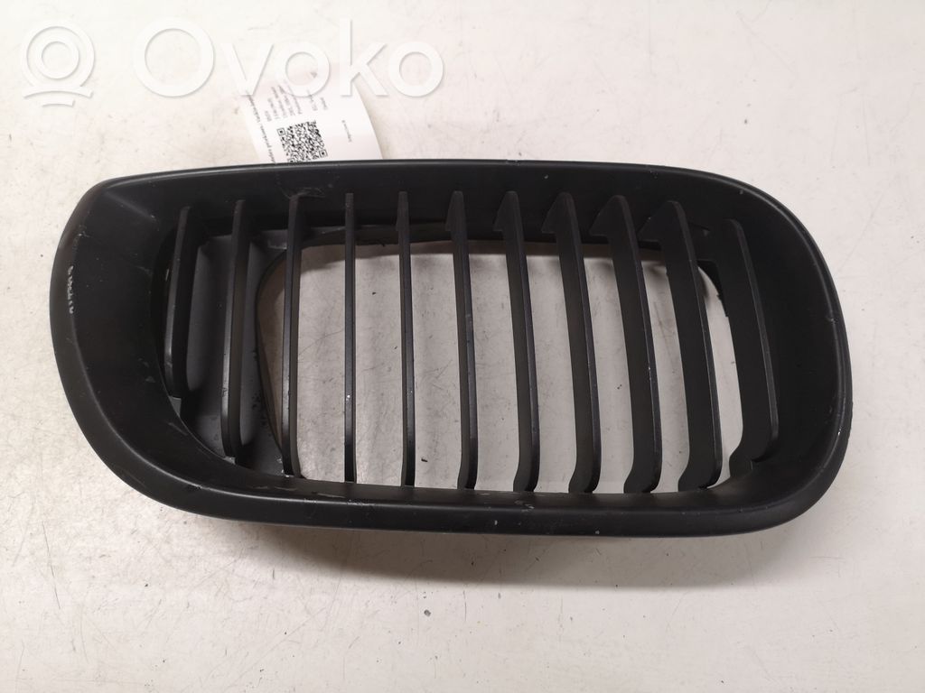 BMW 3 E46 Front grill 