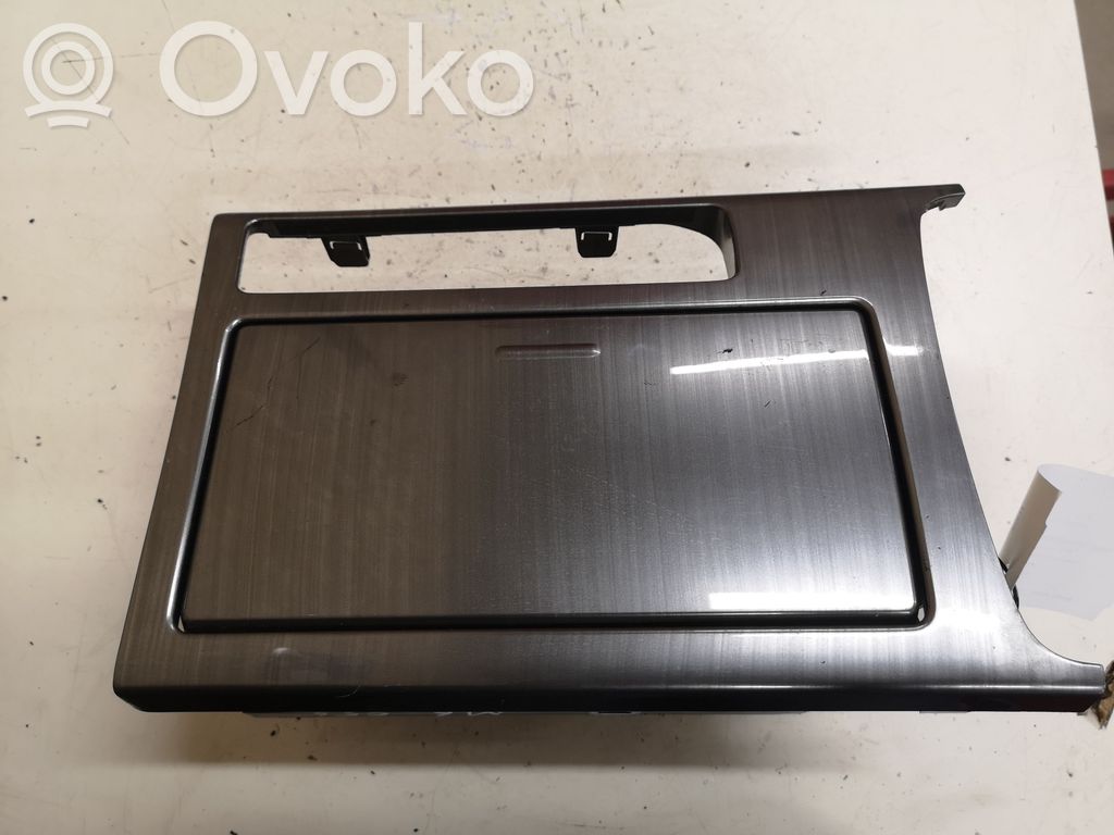 Mazda 6 Cup holder front 
