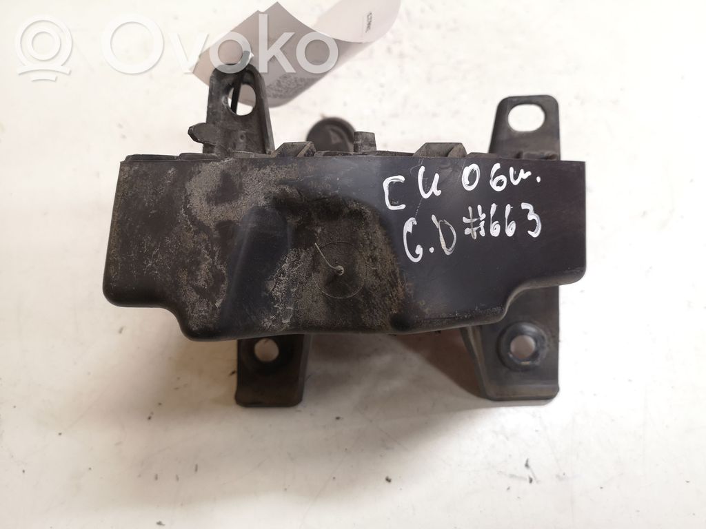 Citroen C4 I Rear bumper mounting bracket 