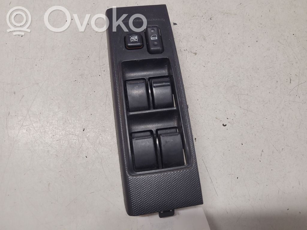 Toyota Corolla Verso AR10 Electric window control switch 