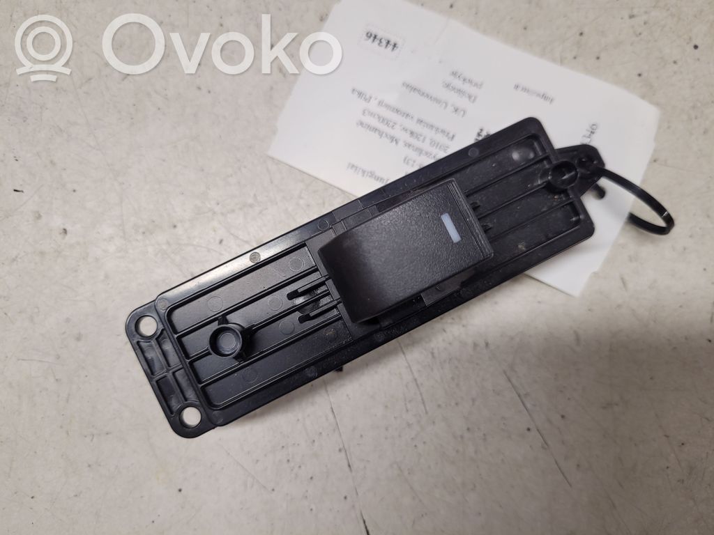Mazda 6 Electric window control switch 