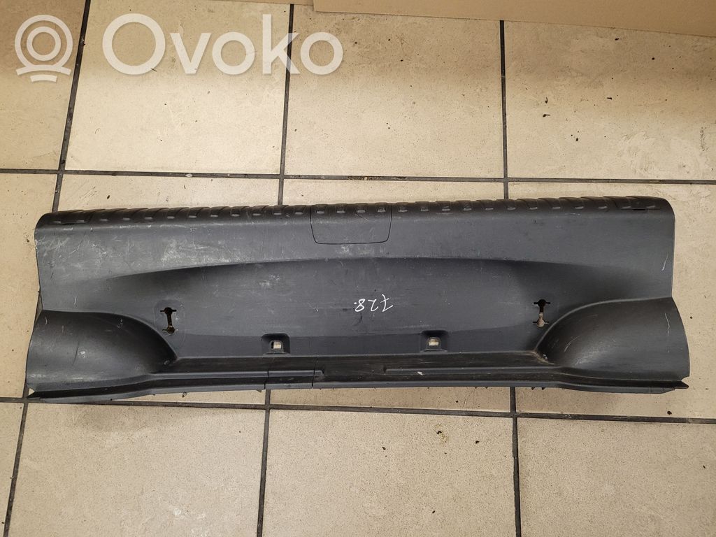 BMW 1 E81 E87 Trunk/boot sill cover protection 