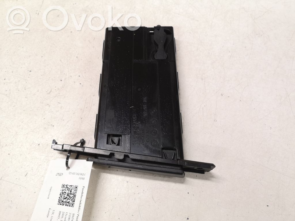 BMW 3 E90 E91 Cup holder 