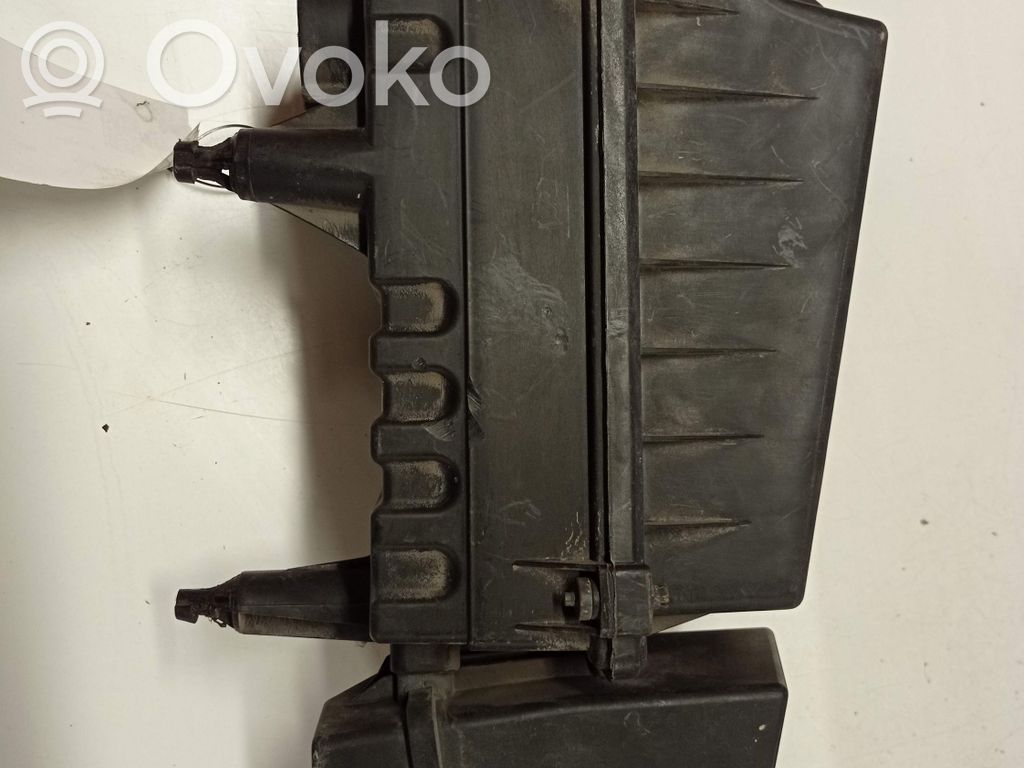 Ford Focus Air filter box 